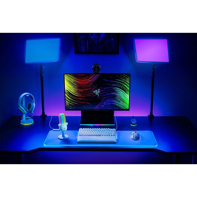 Razer Seiren V3 Chroma - White RZ19-05060200-R3M1